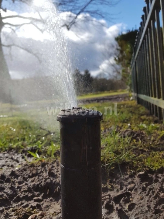 Beregening tuin met sproeiers in Empe