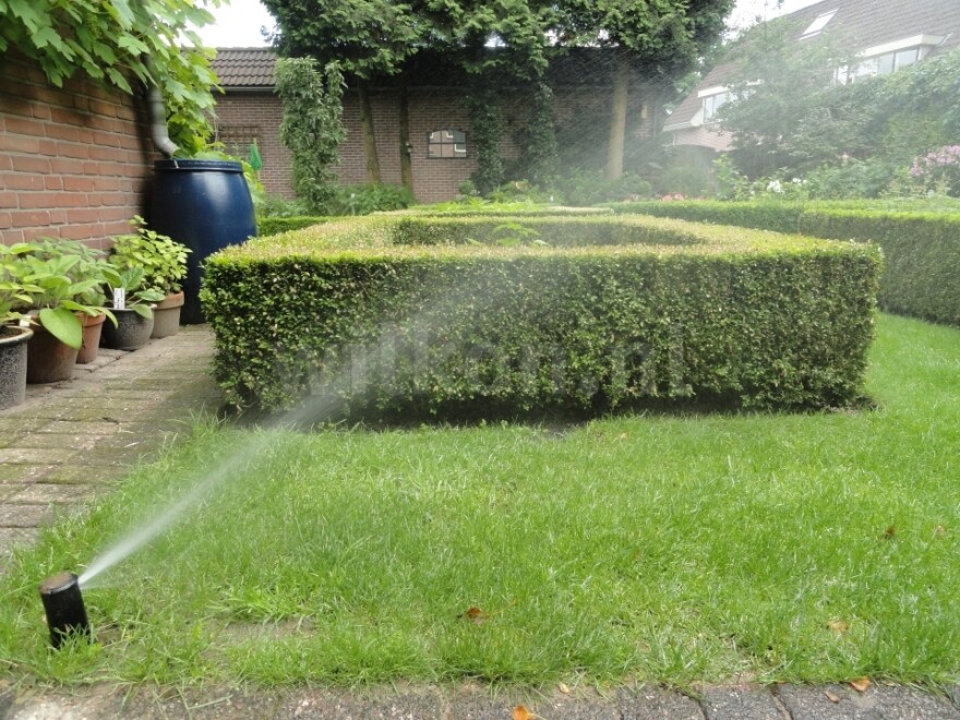 Beregeningsinstallatie met tuinsproeiers in Nunspeet