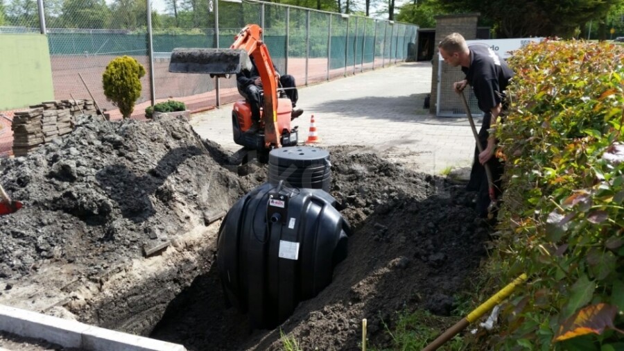 Beregening tennisbaan in Rotterdam