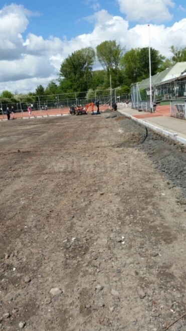 Beregening tennisbaan in Rotterdam