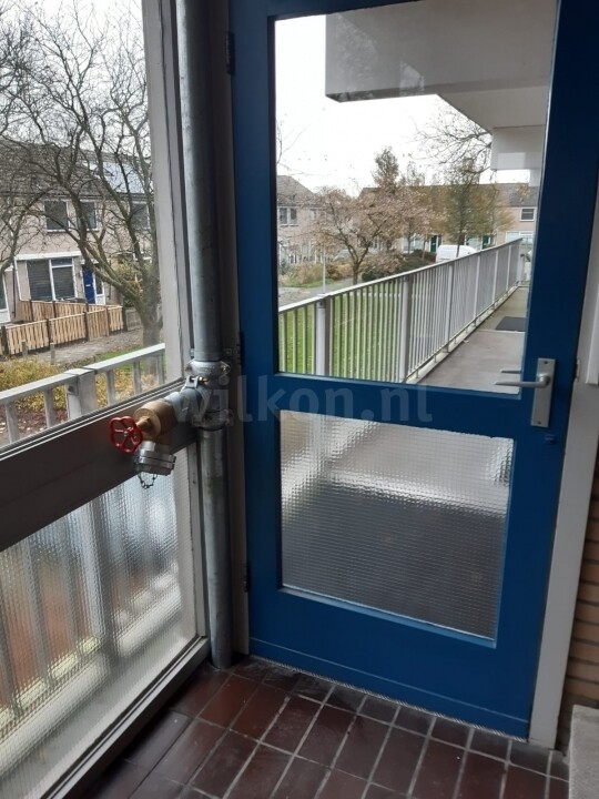Droge blusleiding vervangen in Nieuw Vennep