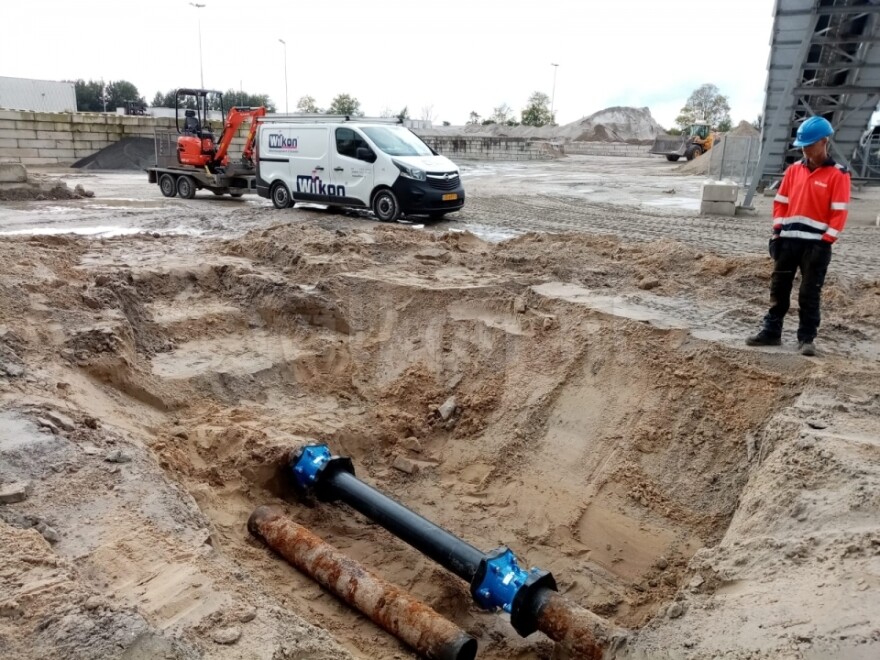 Reparatie stalen leiding vervangen voor PE leiding